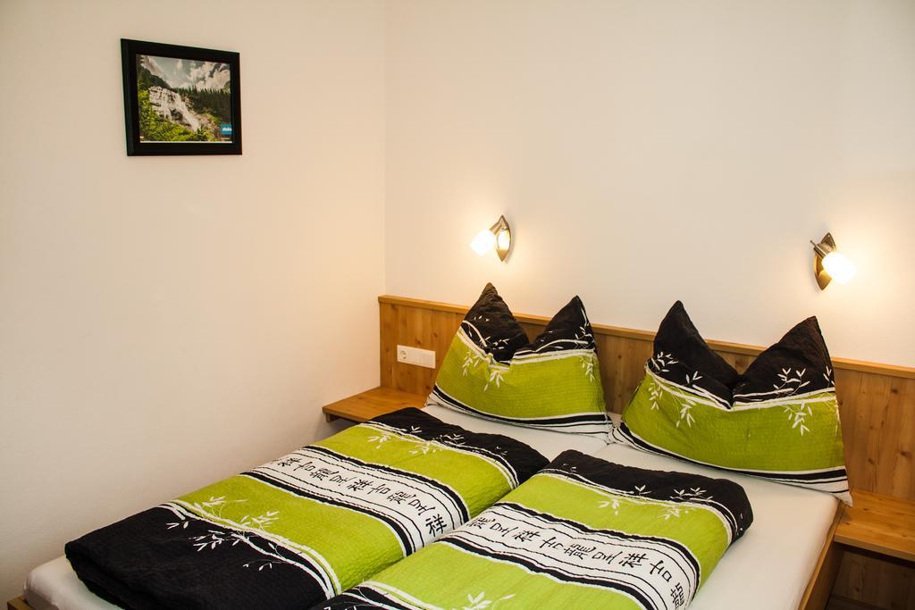 Apartment Valentina Neustift im Stubaital Room photo